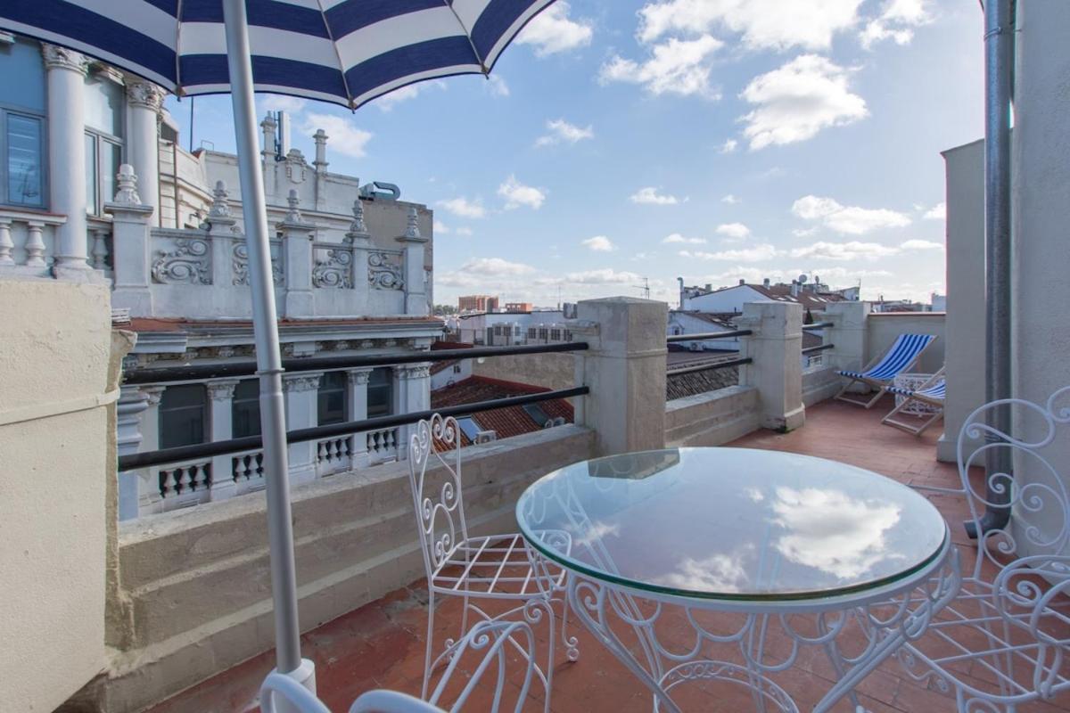 Atico Con Terraza De Vistas Inmejorables Apartment Madrid Bagian luar foto